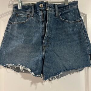 Abercrombie High Rise 4 inch Mom Short